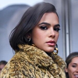 Bruna Marquezine fez ensaio street style para a grife Rosa Chá com o fotógrafo Lineker Lenhard