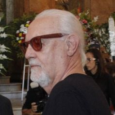 Ney Latorraca foi um dos famosos que passou pelo velório de Bibi Ferreira