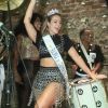 Paolla Oliveira é coroada rainha durante evento do bloco Cordão do Bola Preta