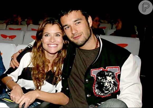 Sergio Marone também já namorou a atriz Alinne Moraes. Em 2006, logo depois de terminar com Cauã Reymond, a atriz ficou por quase dois anos com Marone