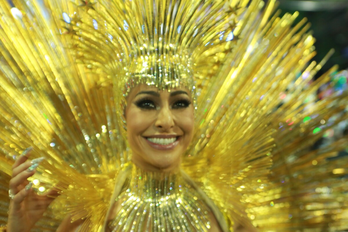 Foto Sabrina Sato Brilhou Como Rainha De Bateria Da Vila Isabel Em