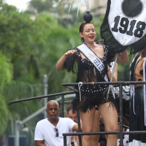 Paolla Oliveira, Emanuelle Araújo, Maria Rita e Leandra Leal no bloco Cordão do Bola Preta, no centro do Rio de Janeiro, na manhã deste sábado, 2 de março de 2019