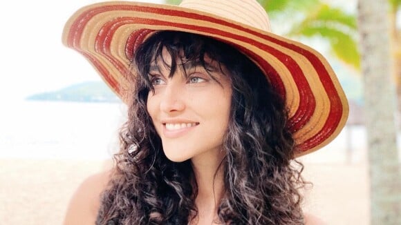 Débora Nascimento aparece em vídeo de viagem após separação de José Loreto. Veja