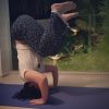Para manter o corpo em forma, Maraisa também é adepta de yoga