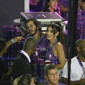 Fátima Bernardes e o namorado, Túlio Gadêlha, curtiram a noite direto do Nosso Camarote