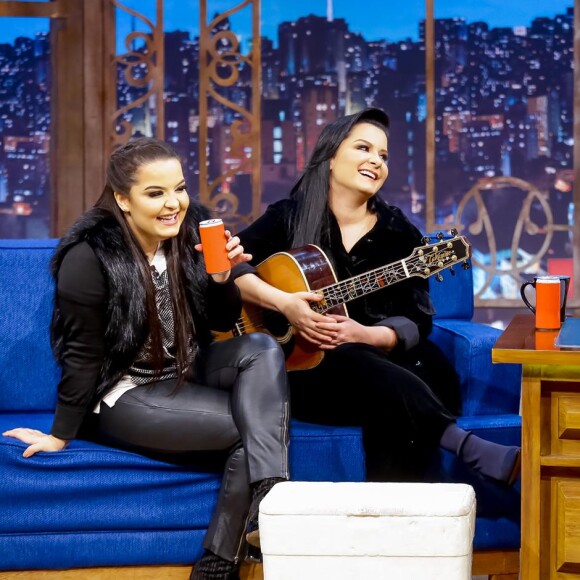 Maiara e Maraisa falaram sobre vida de solteira no 'The Noite' desta quinta-feira, 15 de março de 2019