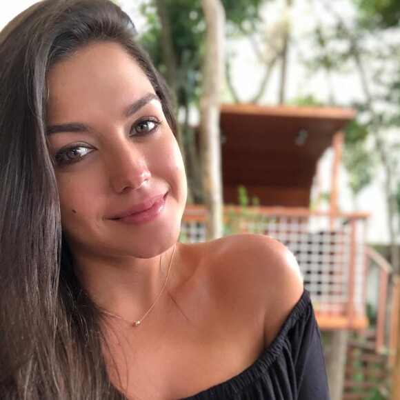 Thais Fersoza listou cuidados de beleza em entrevista