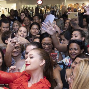 Maina Ruy Barbosa conversou com fãs durante evento de lançamento, nesta quarta-feira, dia 20 de março de 2019