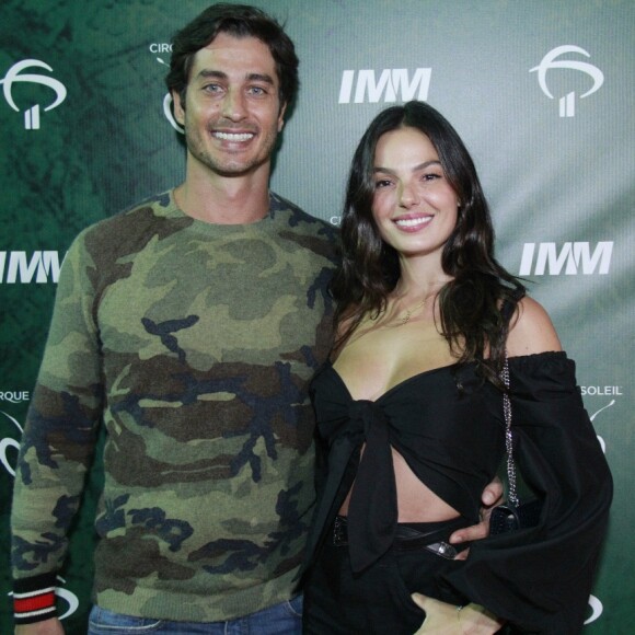 Isis Valverde e o marido, André Resende, marcaram presença na estreia do espetáculo 'Ovo, do Cirque du Soleil, na noite desta quinta-feira, 22 de março de 2019