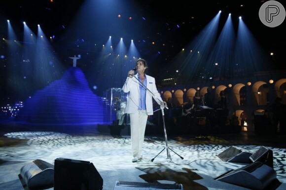 Roberto Carlos cantou no especial 'Reflexões'