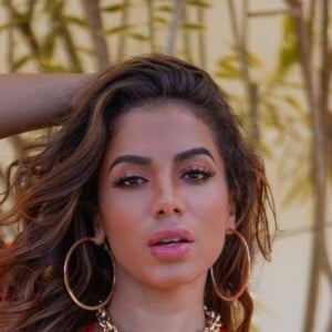 Anitta se empolgou ao ver um polvo gigante, sereias, cavalos-marinhos e estrelas do mar na decoração de sua festa de aniversário: 'Que máximo!'