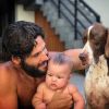 Dudu Azevedo mostrou foto fofa com filho, Joaquim, e o pet