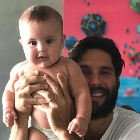 Dudu Azevedo encantou os fãs ao mostrar momento de diversão com o filho, Joaquim