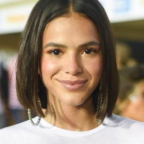 Bruna Marquezine participou de um culto durante missão na Angola, em 31 de março de 2019