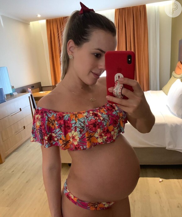 Thaeme Mariôto vem compartilhando momentos da gravidez nas suas redes sociais