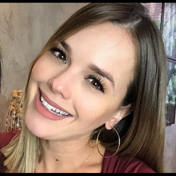 Thaeme Mariôto publicou uma foto com Thais Fersoza e fãs apontaram semelhança entre as duas