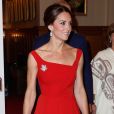 Kate Middleton segue podendo usar joias emprestadas pela Rainha Elizabeth II