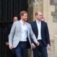 A tensão entre Príncipe Harry e Príncipe William aumentou pois o irmão mais velho foi avisado pessoalmente pela avó da proibição a Meghan Markle