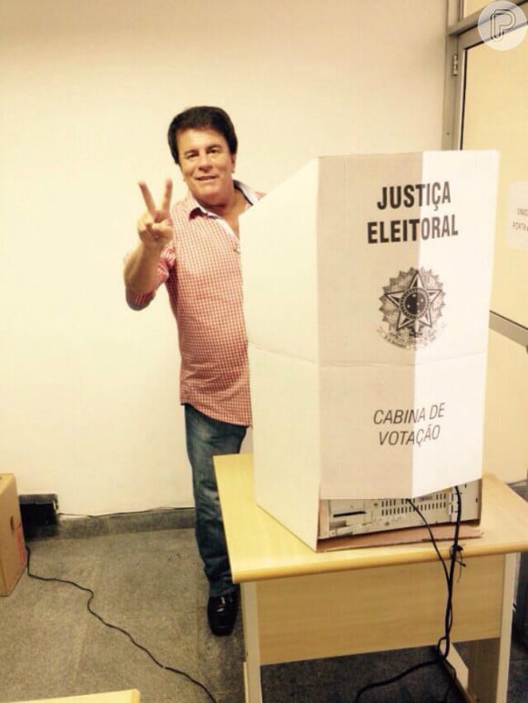 O apresentador Wagner Montes, do programa 'Balanço Geral', foi eleito Deputado estadual pelo Rio de Janeiro com 208.756 votos