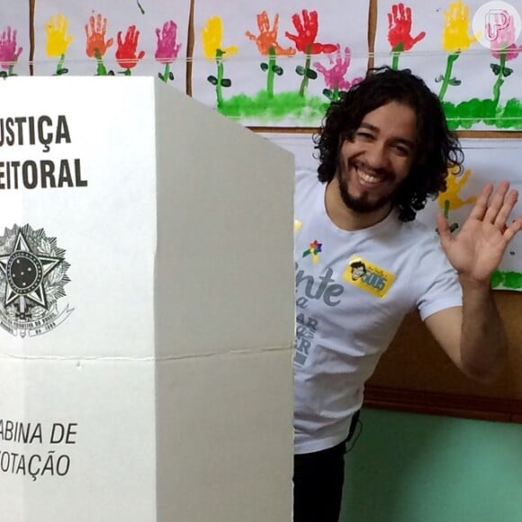 Jean Wyllys, vencedor da quinta edição do 'BBB' e defensor dos direitos civis dos LGBTs no país foi reeleito deputado federal como o sétimo mais votado no Rio de Janeiro
