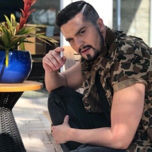 Luan Santana começou a carreira usando quase nenhuma barba