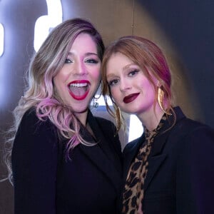 Marina Ruy Barbosa se encontrou com a melhor amiga, Luma Costa, em evento em São Paulo