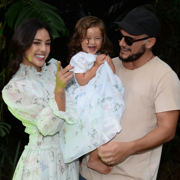 Filha de Yanna Lavigne, Madalena estrelou desfile de moda infantil
