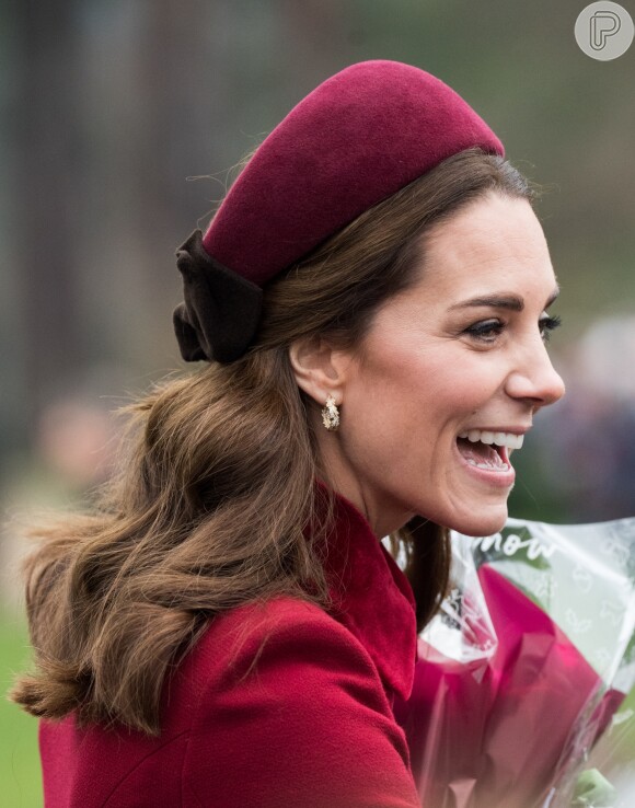 Kate Middleton usou a tiara mais conhecida como alice band também no natal