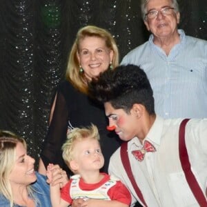 Enrico Bacchi foi com a mãe, Karina Bacchi, e os avós maternos, Nádia e Ítalo, ao circo