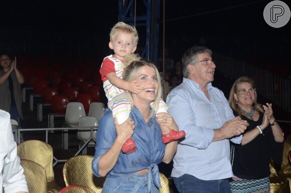 Enrico Bacchi foi ao circo com a mãe, Karina Bacchi, e os avós paternos nesta quarta-feira, 1º de maio de 2019