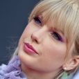 O esfumado rosa e roxo de Taylor Swift chamou atenção no tapete vermelho de Billboard Music Awards 2019