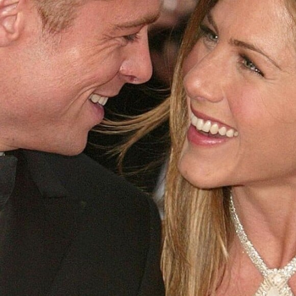 Brad Pitt presenteia Jennifer Aniston com mansão de R$ 300 milhões