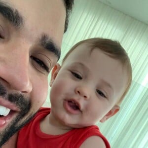 Andressa Suita se derrete em foto de Gusttavo Lima com o filho Samuel