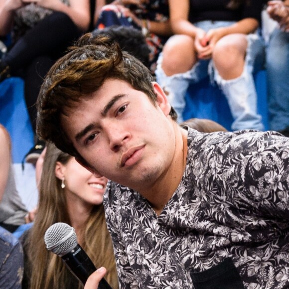 Whindersson Nunes acalmou fãs em retorno ao Twitter: 'Essa minha ausência tem um bom motivo: estou descansando, estou muito mais tranquilo e feliz'