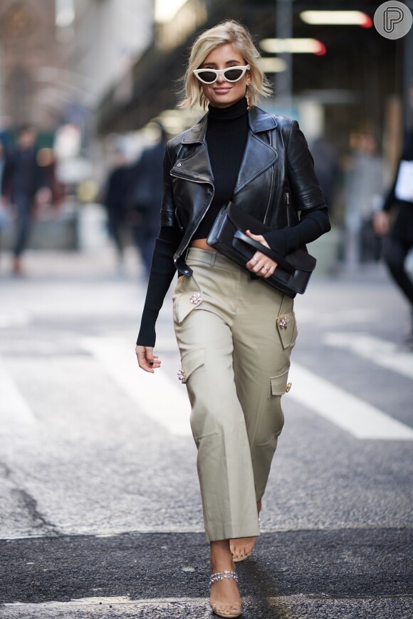 Calça cargo de volta à moda: cargo compõe look de street style