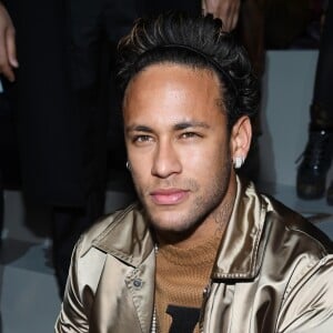 Neymar lançou sua campanha da primeira fragrância de perfume em colaboração com a Diesel Fragrances