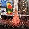 Ana Maria Braga reebe chuvas de confete no 'Mais Você' após dançar valsa em comemoração aos seus 15 anos de TV Globo
