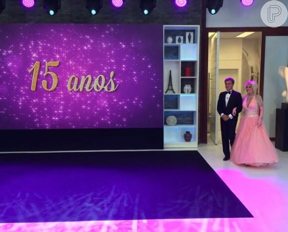 Ana Maria Braga encarna debutante com Luciano Huck em dança de valsa no 'Mais Você'
