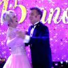 Luciano Huck e Ana Maria Braga dançam valsa no 'Mais Você' para comemorar 15 anos de TV Globo