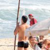 Thiago Martins joga futevôlei e exibe corpo sarado na praia do Leblon, no Rio