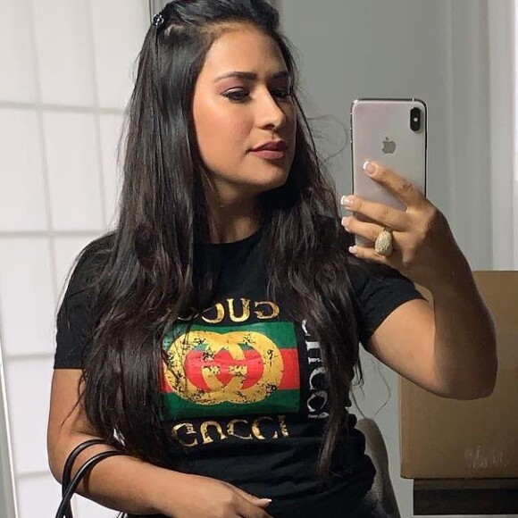 Coleguinha grifada! Simone ganha R$ 15 mil em bolsas Gucci no aniversário, comemorado na sexta, dia 24 de maio de 2019