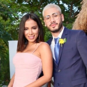 Parceira de Kevinho em 'Terremoto', Anitta também foi madrinha do casamento de Carlinhos Maia e Lucas Guimarães