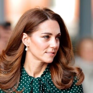 Kate Middleton tem os cabelos brilhantes e sempre impecáveis