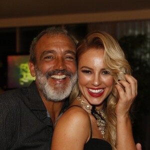 Rogério Gomes é ex-namorado de Paolla Oliveira. O diretor e a atriz tiveram uma relação de 4 anos