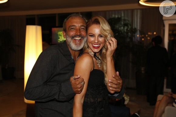 Rogério Gomes é ex-namorado de Paolla Oliveira. O diretor e a atriz tiveram uma relação de 4 anos