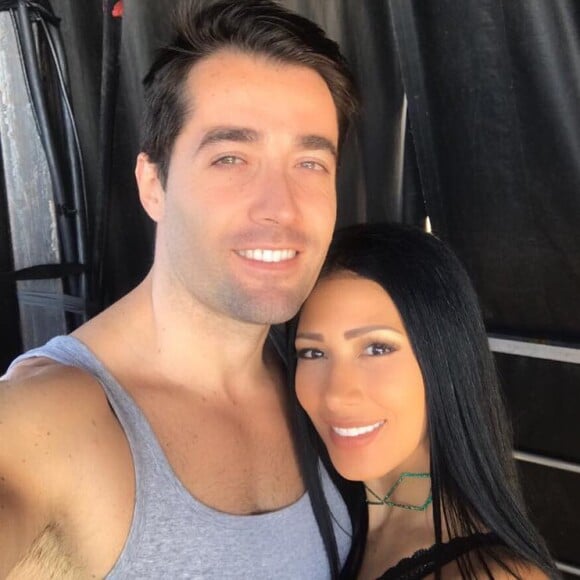 Simaria Mendes tem dois filhos com o marido, o empresário Vicente