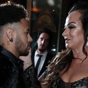 Neymar já havia recebido o apoio da mãe em post na web