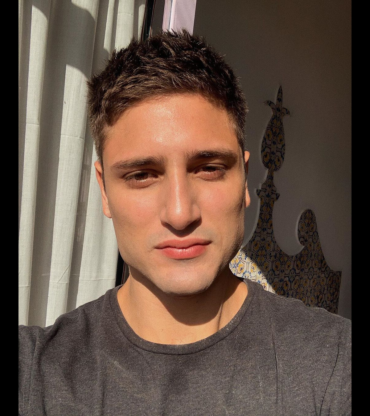 Foto: Daniel Rocha negou harmonização facial e explicou mudança em ...