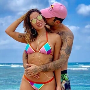 Anitta e Pedro Scooby estão celebrando seu primeiro Dia dos Namorados como casal, nesta quarta-feira, 12 de junho de 2019