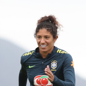 Artilheira de Seleção Brasileira, Cristiane, fez o segundo gol do Brasil